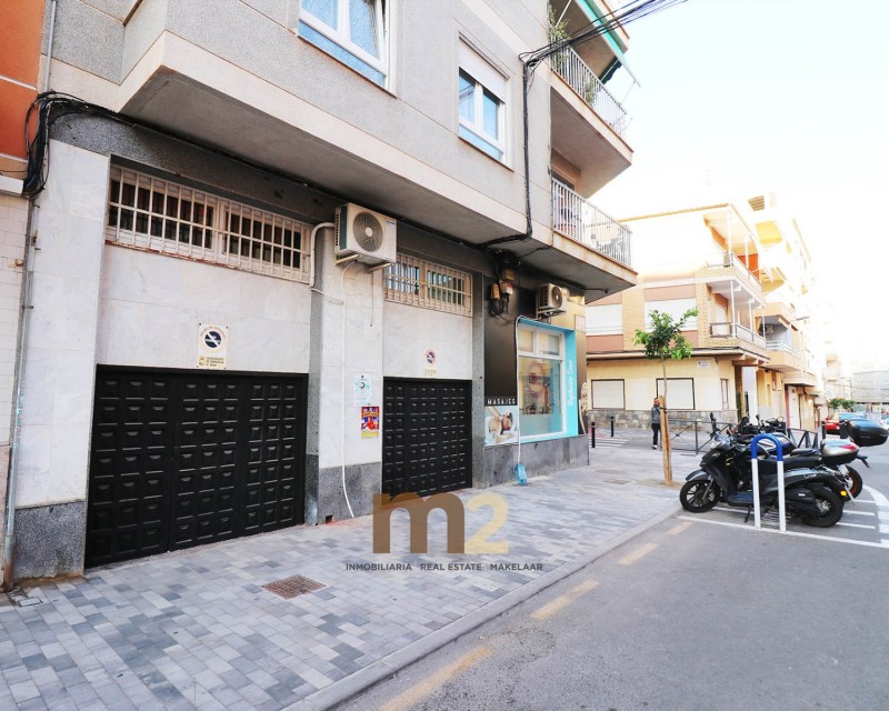 Segunda mano - Local comercial - Torrevieja - Centro