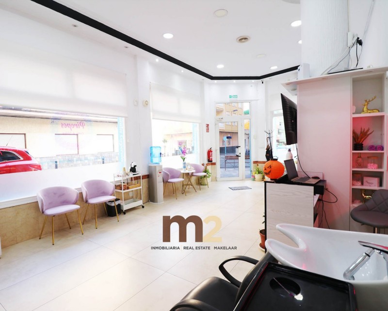 Segunda mano - Local comercial - Torrevieja - Centro